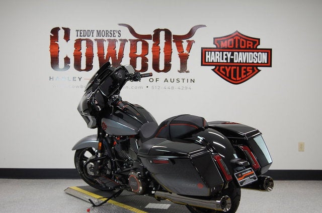 2025 Harley-Davidson FLHXSE - CVO Street Glide Base