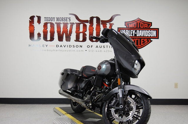 2025 Harley-Davidson FLHXSE - CVO Street Glide Base
