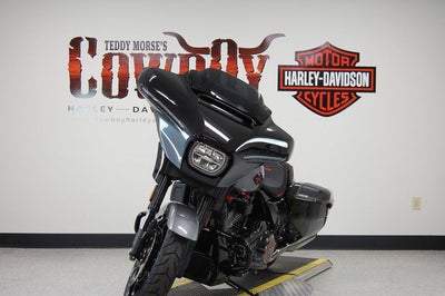 2025 Harley-Davidson FLHXSE - CVO Street Glide Base