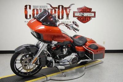 2018 Harley-Davidson FLTRXSE - CVO Road Glide Base