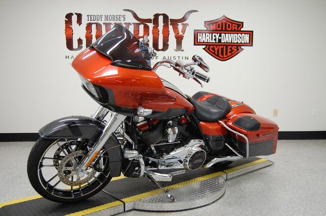 2018 Harley-Davidson FLTRXSE - CVO Road Glide Base