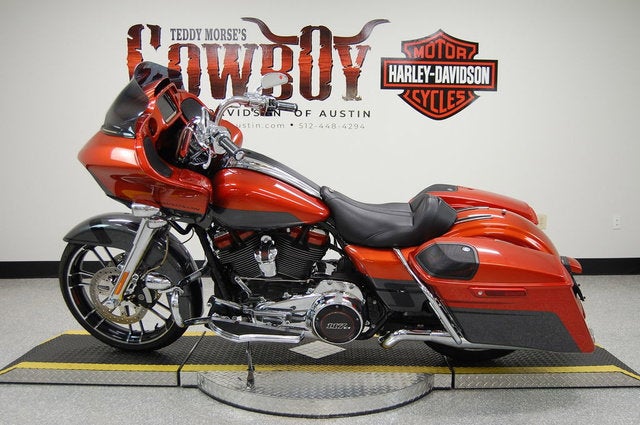 2018 Harley-Davidson FLTRXSE - CVO Road Glide Base