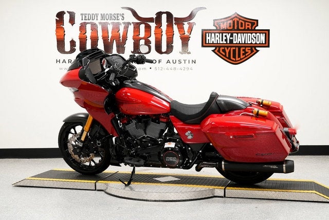 2025 Harley-Davidson FLTRXSTSE - CVO Road Glide ST Base