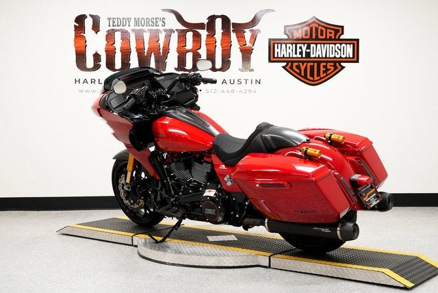 2025 Harley-Davidson FLTRXSTSE - CVO Road Glide ST Base