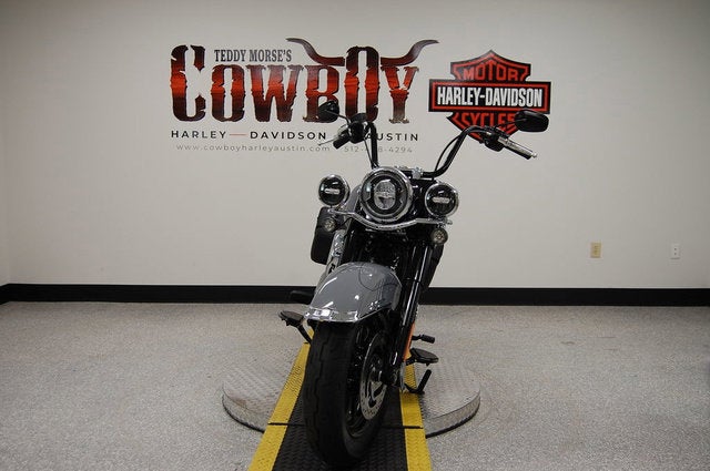 2026 Harley-Davidson Softail FLHC - Heritage Classic