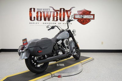 2026 Harley-Davidson Softail FLHC - Heritage Classic