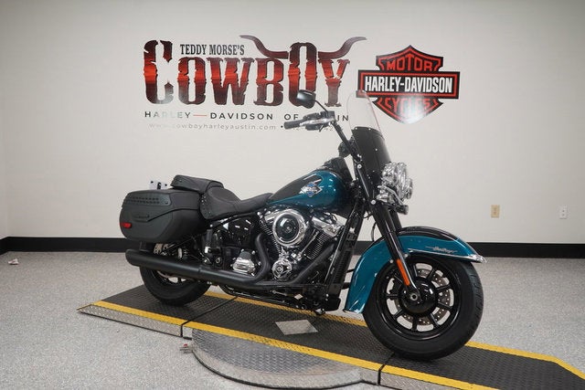 2026 Harley-Davidson Softail FLHC - Heritage Classic