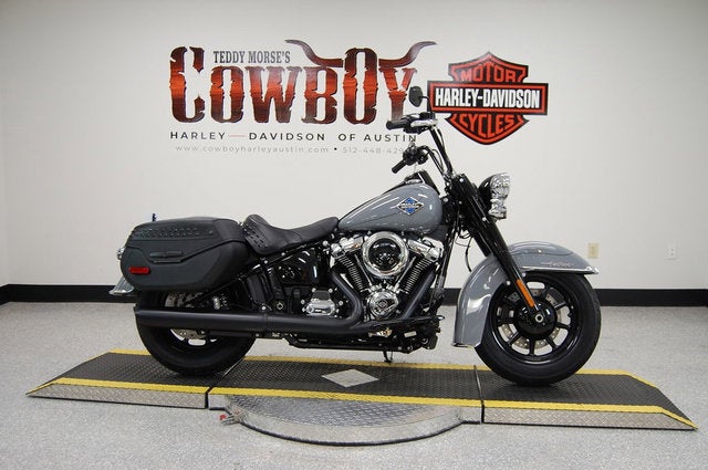 2026 Harley-Davidson Softail FLHC - Heritage Classic