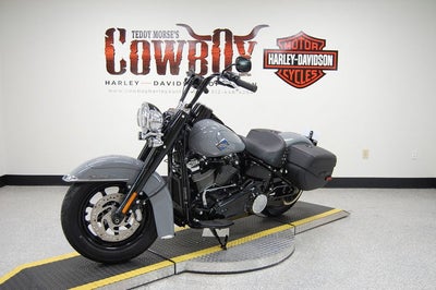 2026 Harley-Davidson Softail FLHC - Heritage Classic