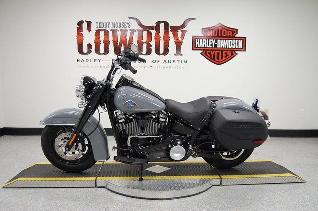 2026 Harley-Davidson Softail FLHC - Heritage Classic