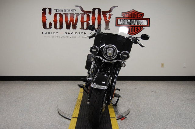 2025 Harley-Davidson Softail FLHC - Heritage Classic