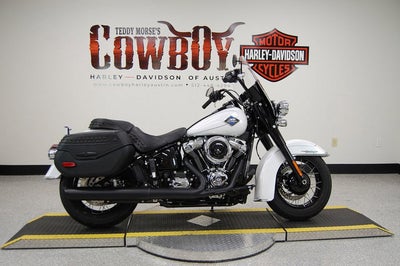 2025 Harley-Davidson Softail FLHC - Heritage Classic