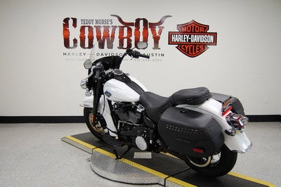 2025 Harley-Davidson Softail FLHC - Heritage Classic