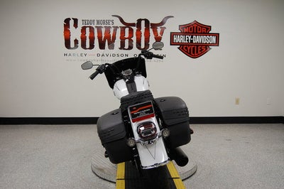 2025 Harley-Davidson Softail FLHC - Heritage Classic
