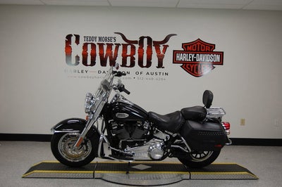 2022 Harley-Davidson Softail FLHCS - Heritage Classic 114