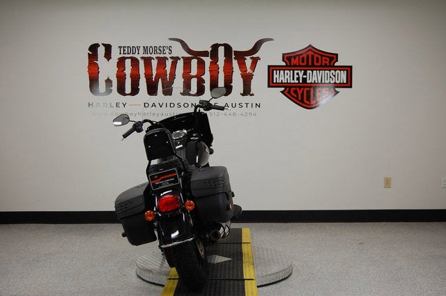 2023 Harley-Davidson FLHCS - Heritage Classic Base
