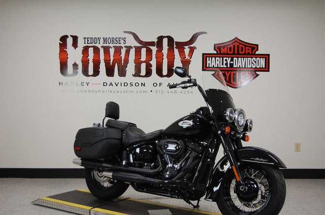 2023 Harley-Davidson FLHCS - Heritage Classic Base