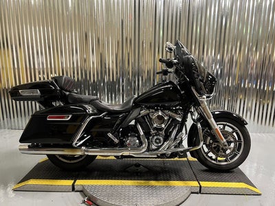 2021 Harley-Davidson FLHP Base