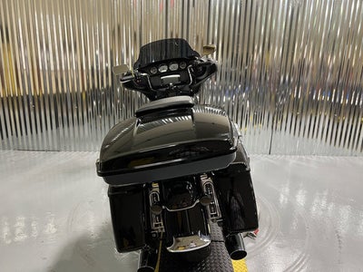 2021 Harley-Davidson FLHP Base