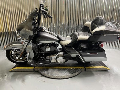 2014 Harley-Davidson FLHTK - Electra Glide Ultra Limited Base