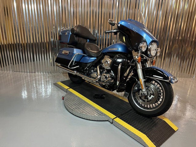 2011 Harley-Davidson FLHTK - Electra Glide Ultra Limited Base
