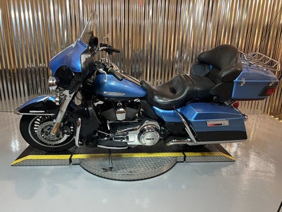 2011 Harley-Davidson FLHTK - Electra Glide Ultra Limited Base