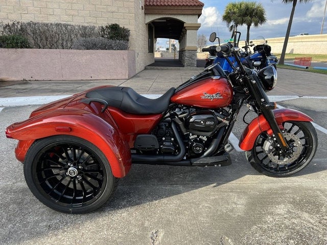 2025 Harley-Davidson FLRT - Freewheeler Base