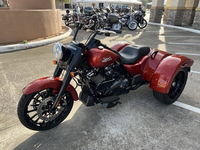 2025 Harley-Davidson FLRT - Freewheeler Base