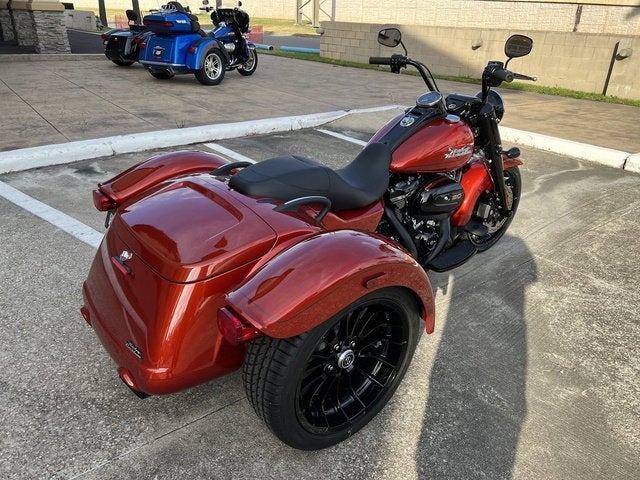 2025 Harley-Davidson FLRT - Freewheeler Base