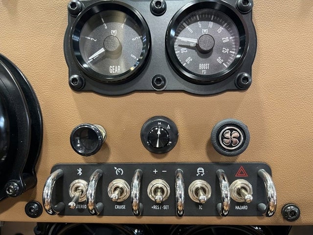 2023 Vanderhall Venice Base