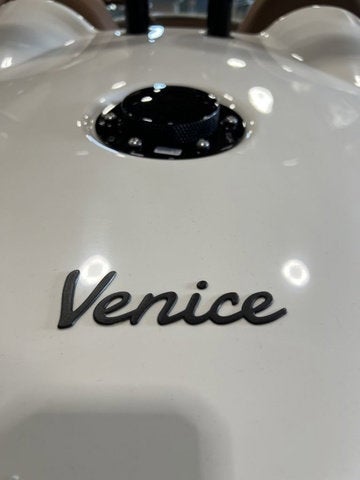2023 Vanderhall Venice Base