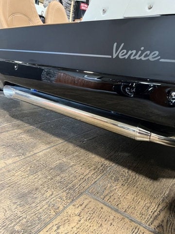 2023 Vanderhall Venice Base