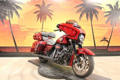 2023 Harley-Davidson Street Glide FLHXSANV - Special Anniversary Edition