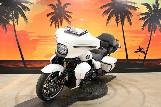 2026 Harley-Davidson FLHXL - Street Glide Limited Base