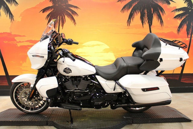 2026 Harley-Davidson FLHXL - Street Glide Limited Base