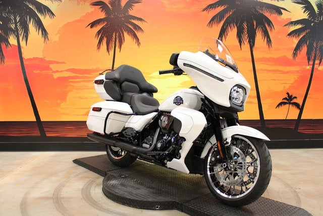 2026 Harley-Davidson FLHXL - Street Glide Limited Base
