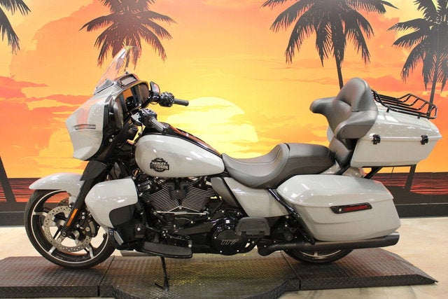 2025 Harley-Davidson FLHXU - Street Glide Ultra Base