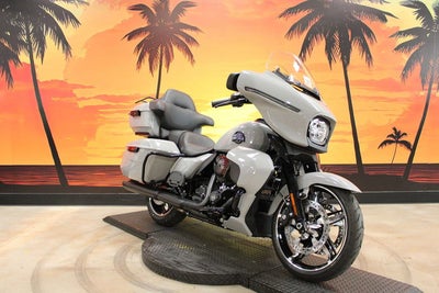 2025 Harley-Davidson FLHXU - Street Glide Ultra Base