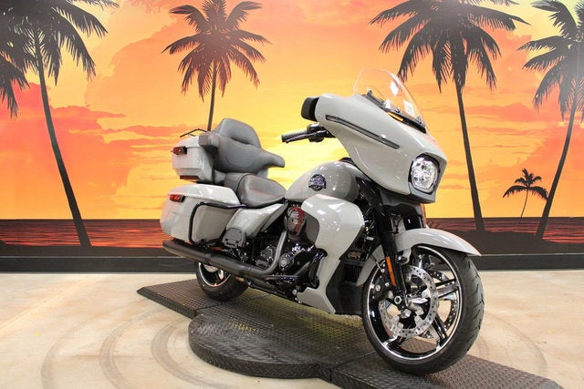2025 Harley-Davidson FLHXU - Street Glide Ultra Base
