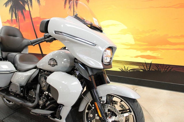 2025 Harley-Davidson FLHXU - Street Glide Ultra Base