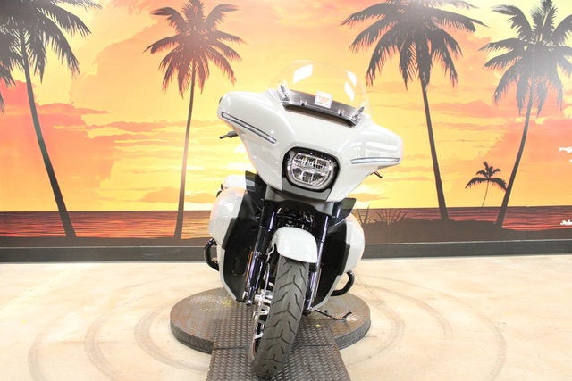 2025 Harley-Davidson FLHXU - Street Glide Ultra Base