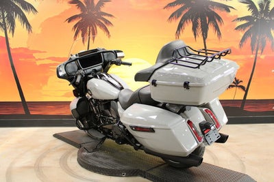 2025 Harley-Davidson Street Glide FLHXU - Ultra