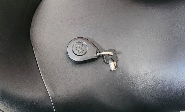 2021 Harley-Davidson FLHR - Road King Base