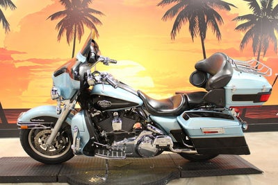 2008 Harley-Davidson FLHTCU - Ultra Classic Electra Glide Base