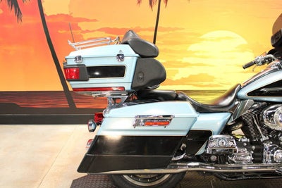 2008 Harley-Davidson FLHTCU - Ultra Classic Electra Glide Base
