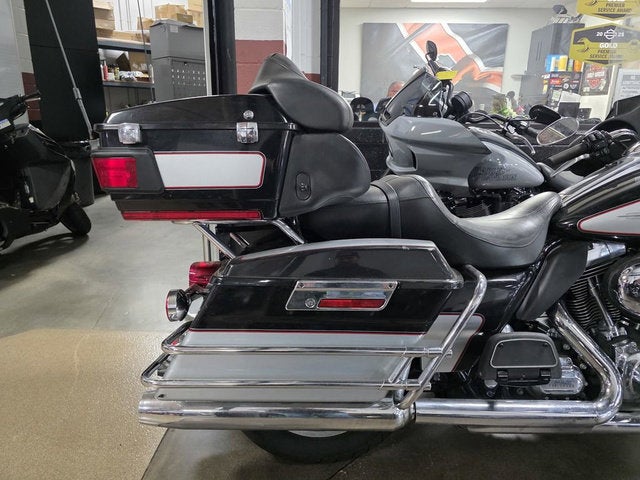 2010 Harley-Davidson FLHTCU - Ultra Classic Electra Glide Base