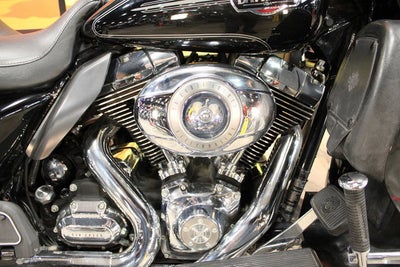2011 Harley-Davidson FLHTCU - Ultra Classic Electra Glide Base