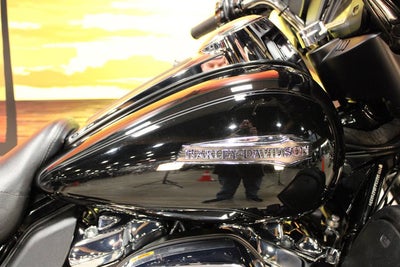 2018 Harley-Davidson Touring FLHTCU - Electra Glide Ultra Classic