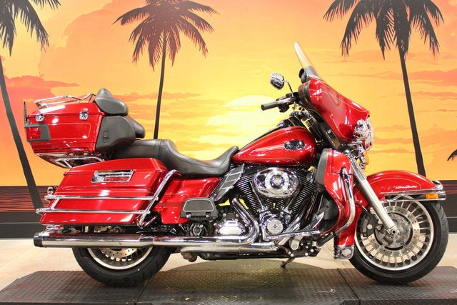 2012 Harley-Davidson FLHTCU - Electra Glide Ultra Classic Base