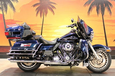 2012 Harley-Davidson Touring FLHTCU - Electra Glide Ultra Classic